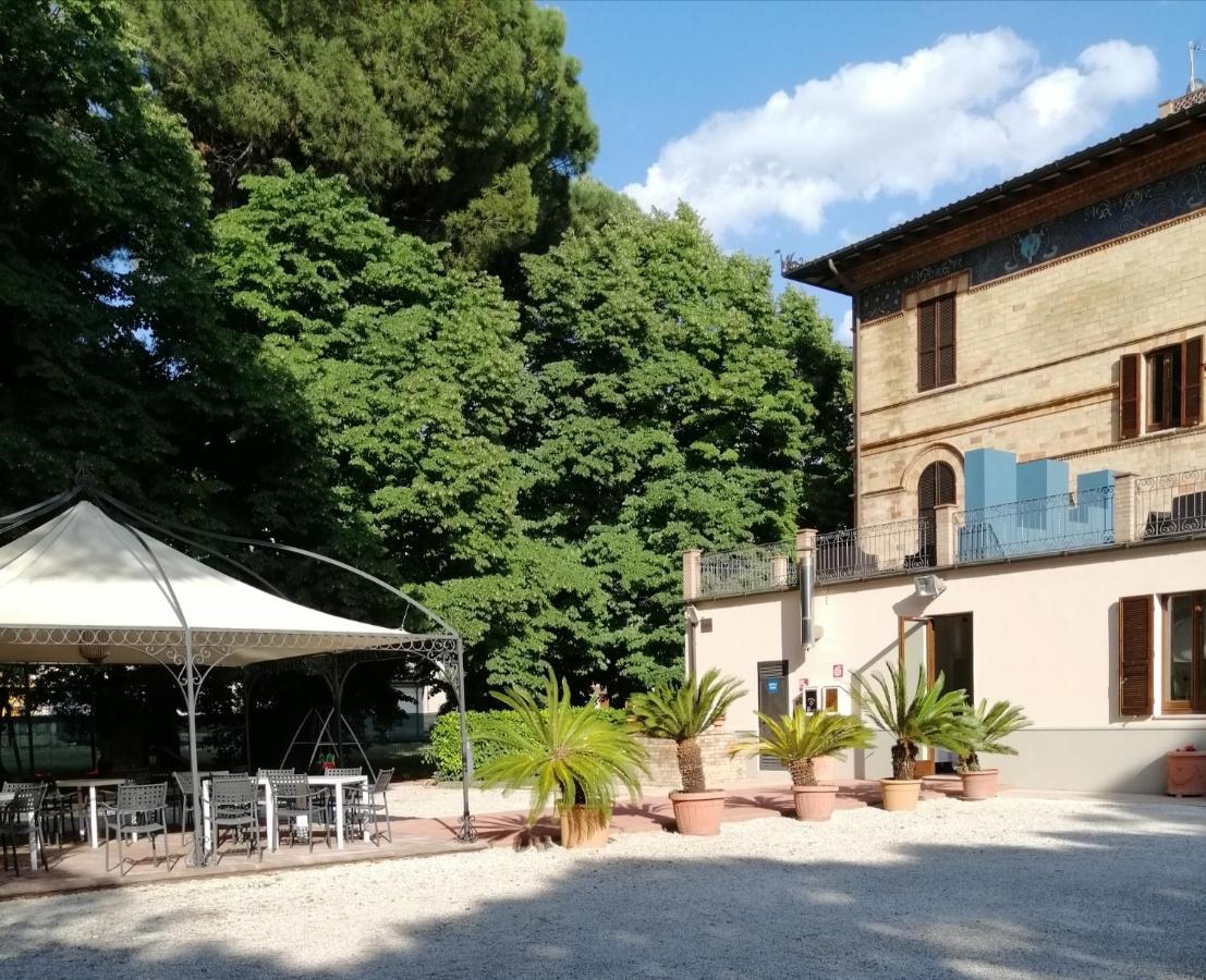 Villa Raffaello Park Hotel Assisi Esterno foto
